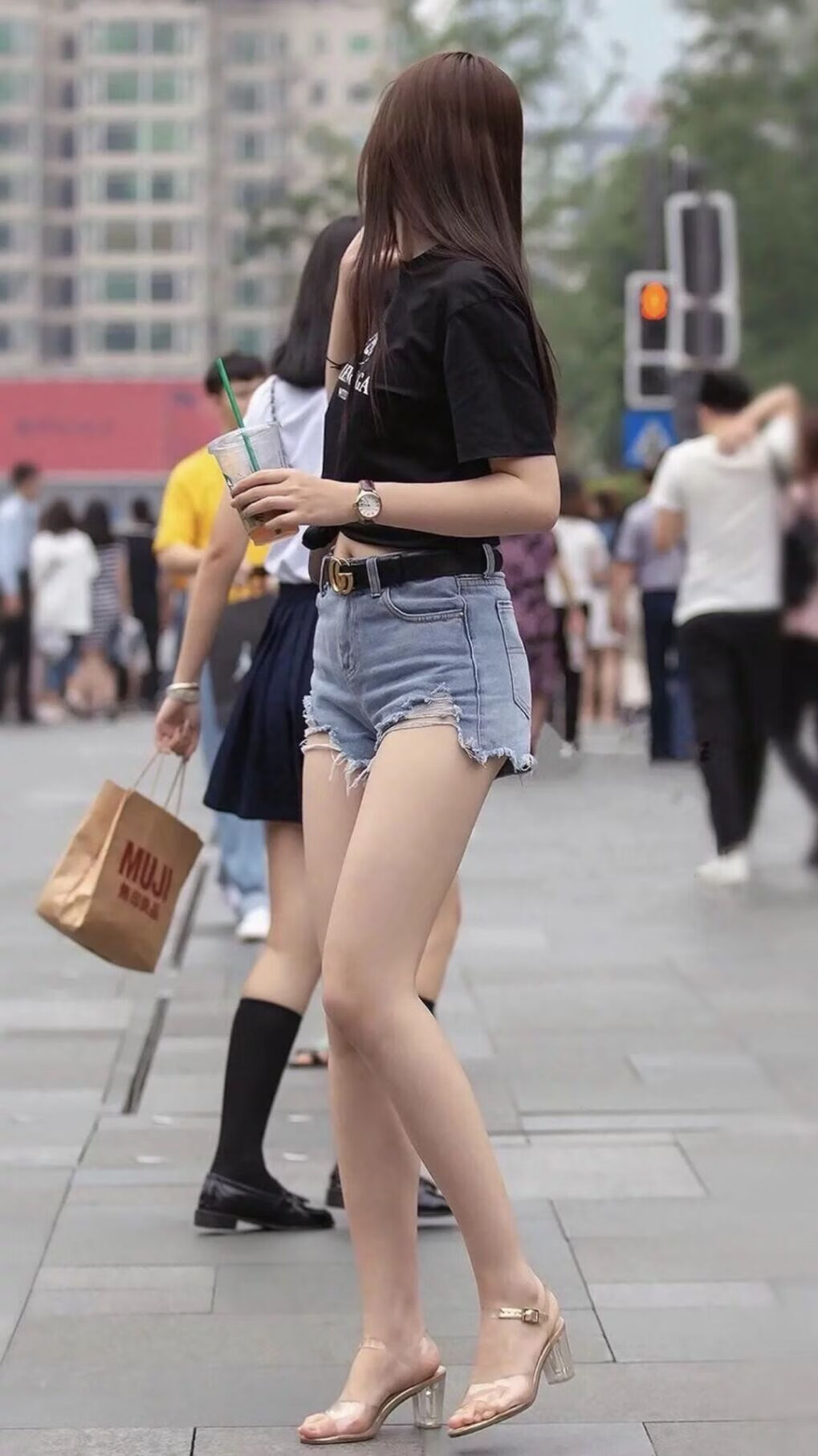 开云体育下载-拜仁慕尼黑主帅力促球队突破困局，取得更好成绩，拜仁慕尼黑主帅是谁